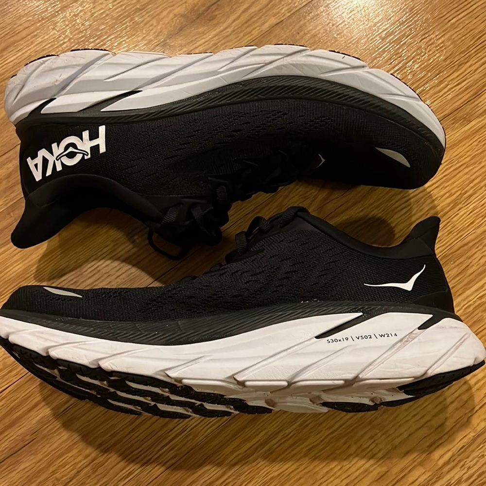 Hoka Clifton 8